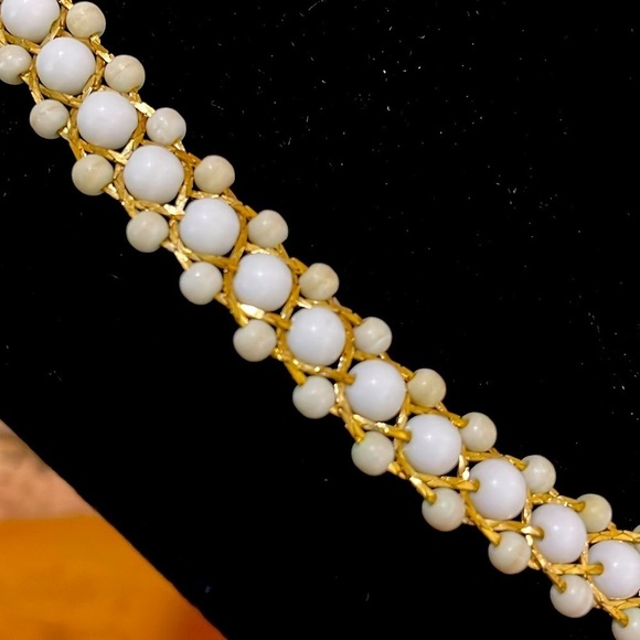 Korea Vintage 5 strand woven gold tone collar chain with white beads - Picture 6 of 6